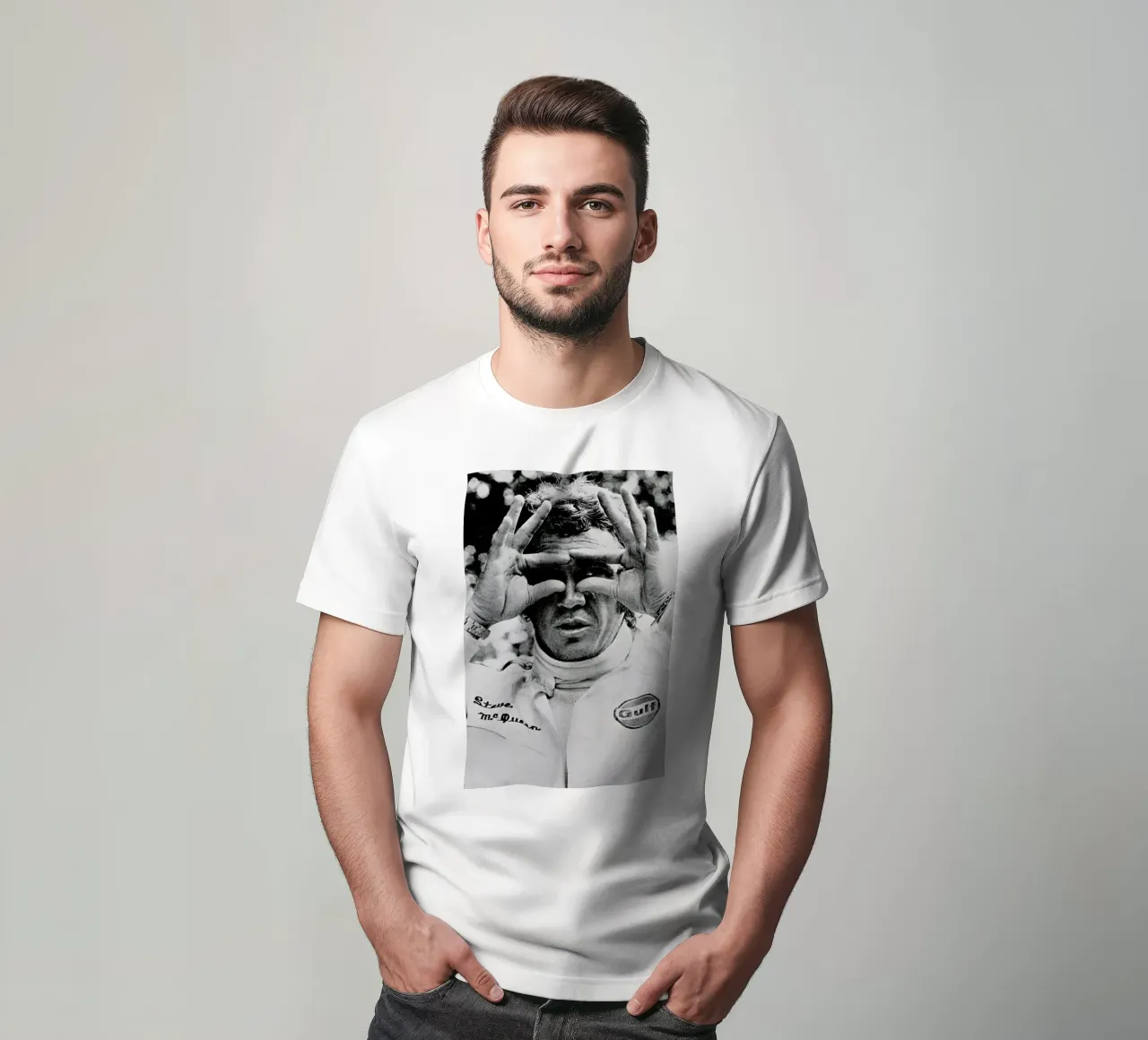 Steve McQueen in Le Mans, 1971 t-shirt da Gallery Print and Art Limited