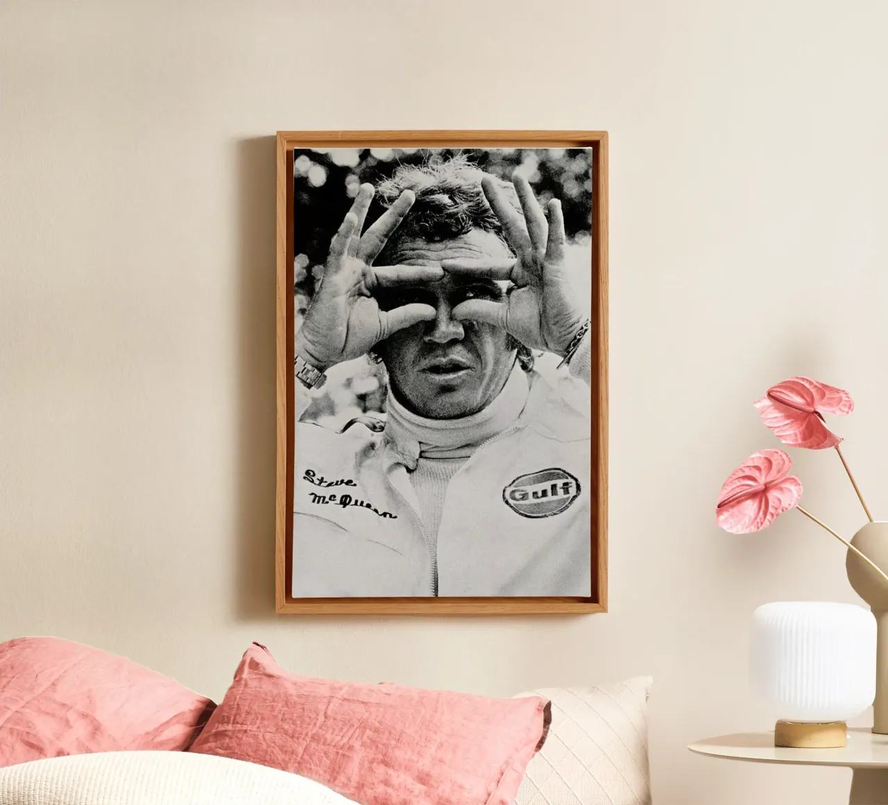 Steve McQueen in Le Mans, 1971 tela con Cornice a cassetta da Gallery Print and Art Limited