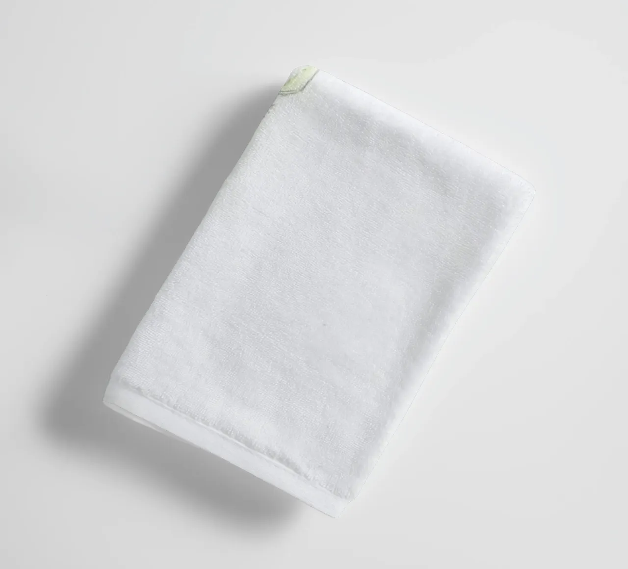 […] VI towel by Julia Danckwerth