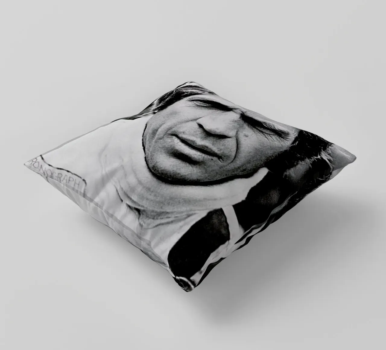 Steve McQueen in Le Mans 2, 1971 cuscino da Gallery Print and Art Limited