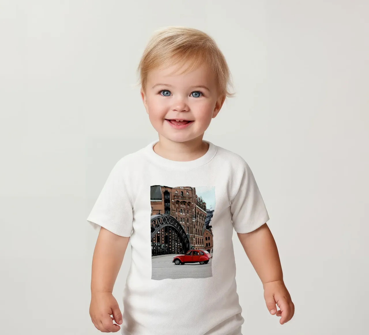 Red Oldtimer baby t-shirt by Anja Hebrank Photography