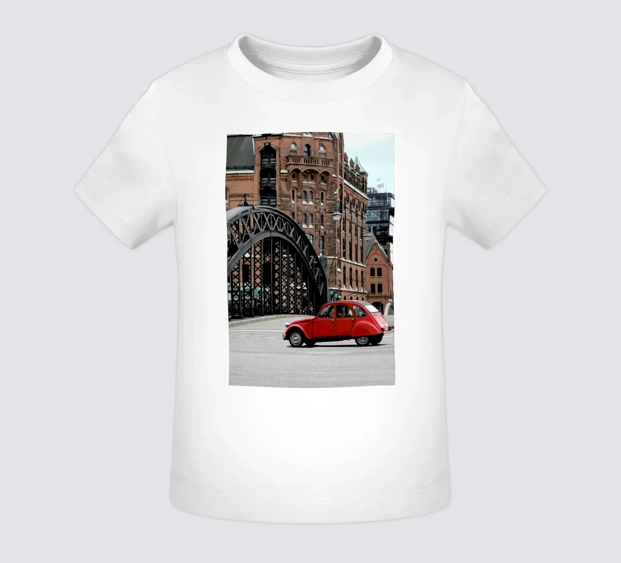 Red Oldtimer baby t-shirt by Anja Hebrank Photography