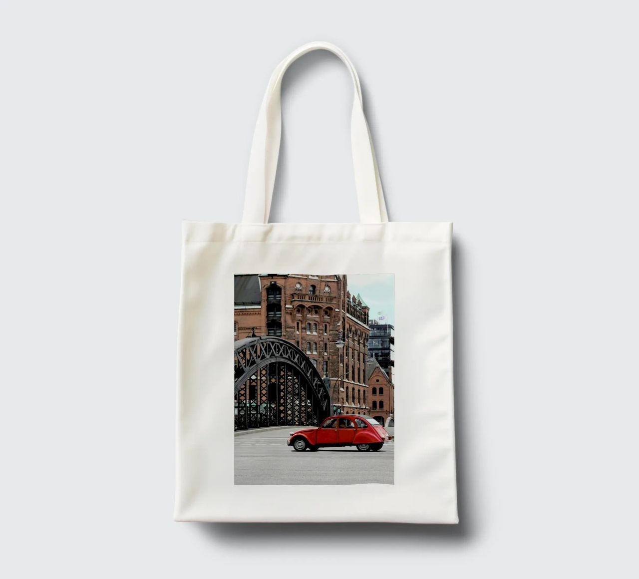 Red Oldtimer borsa in juta da Anja Hebrank Photography