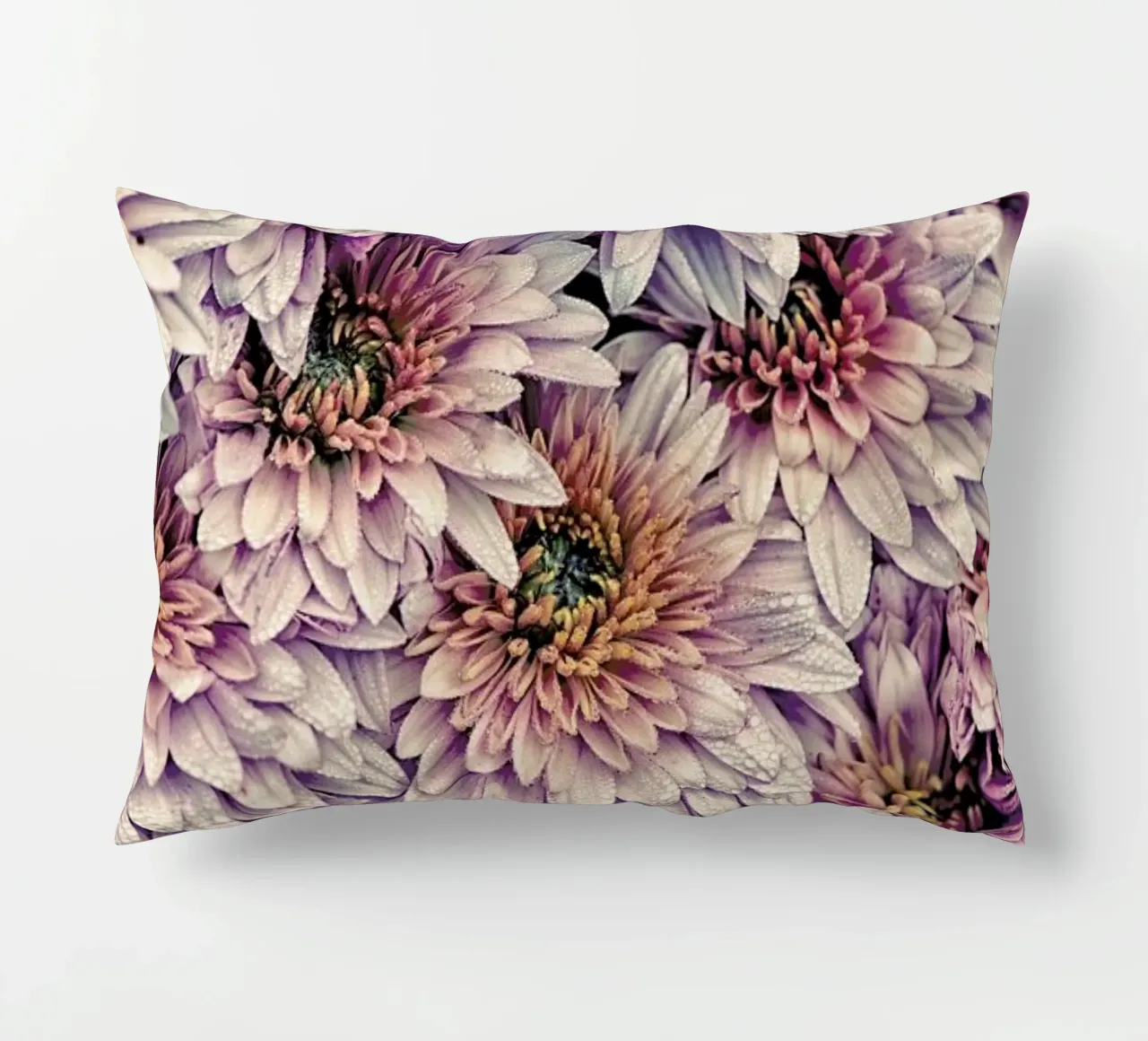 Wheeping Chrysanthemums cuscino da Curious Collections by Marielle Leenders