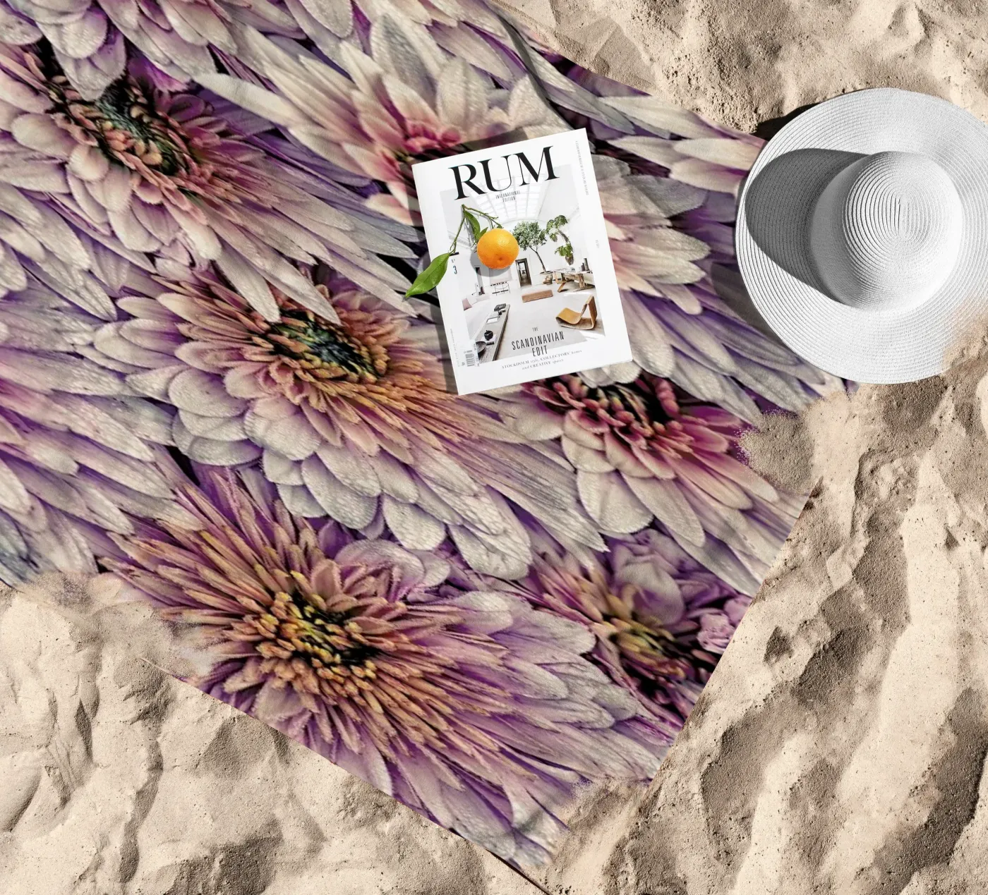 Wheeping Chrysanthemums telo mare da Curious Collections by Marielle Leenders