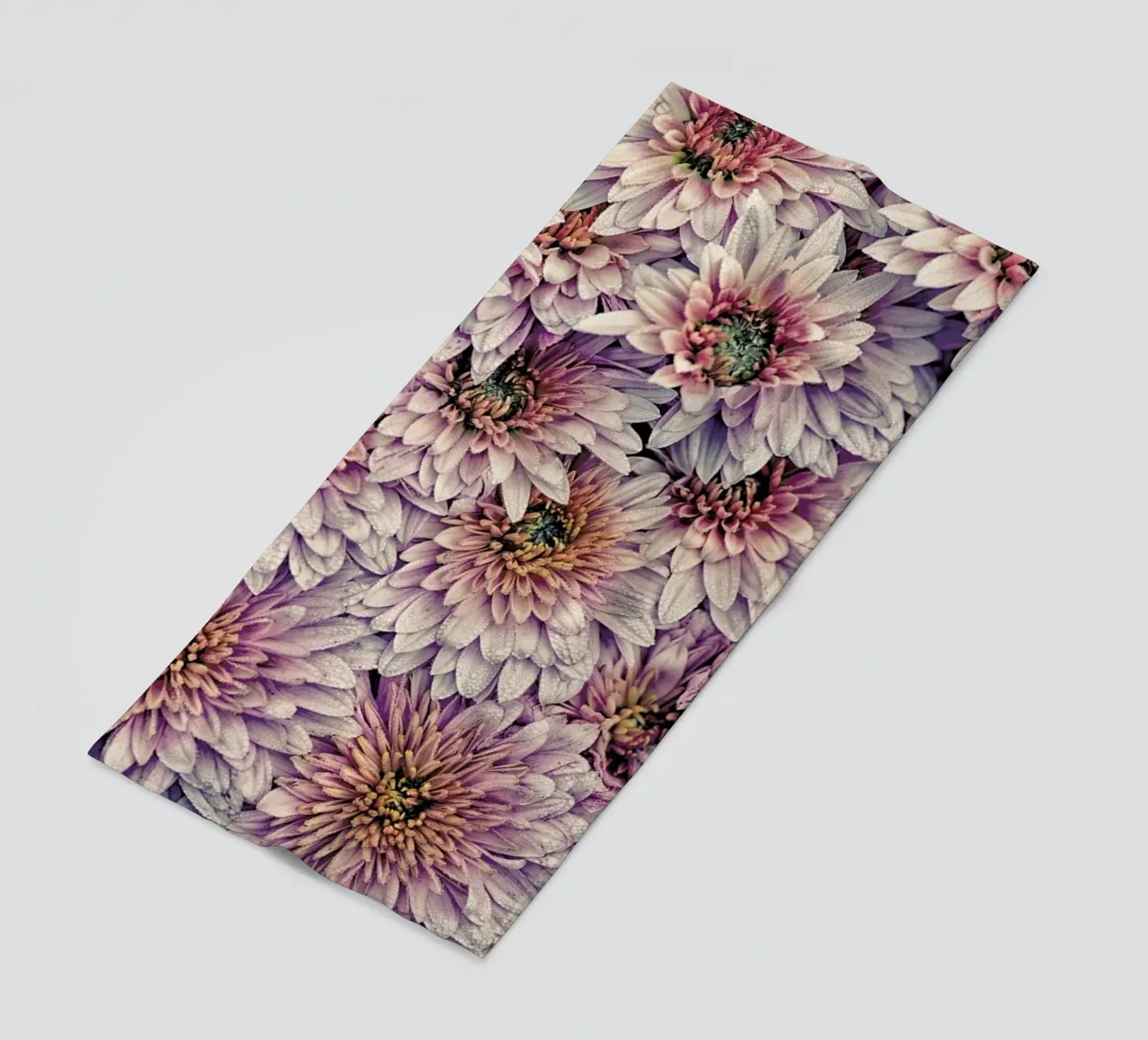 Wheeping Chrysanthemums telo mare da Curious Collections by Marielle Leenders
