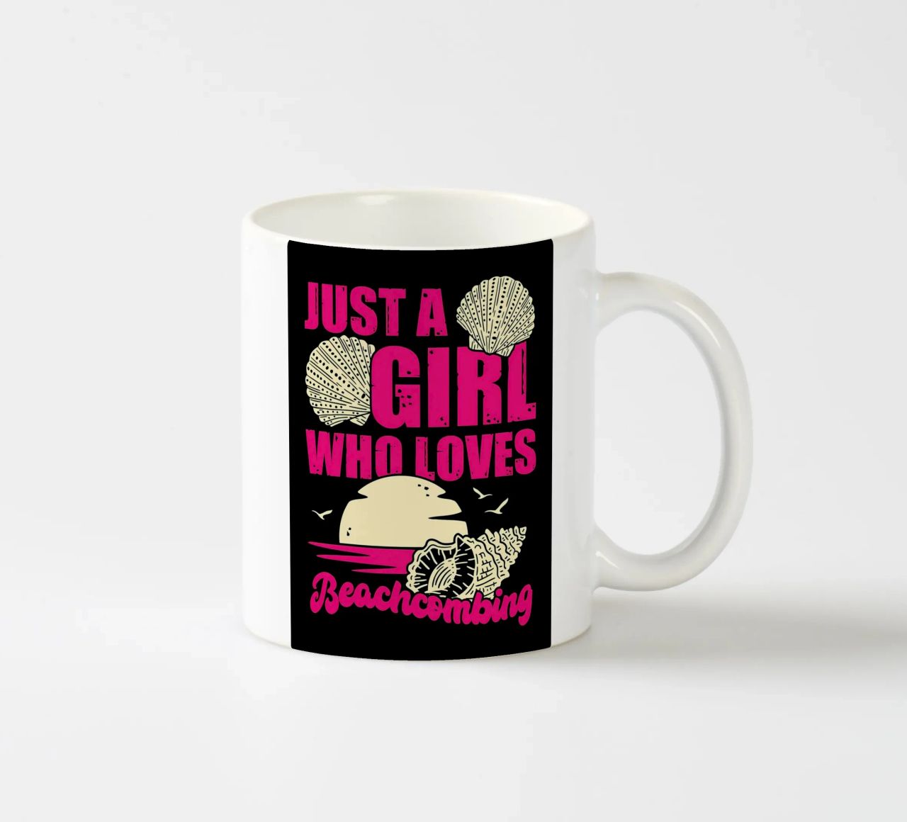 Ragazza Beachcombing Design tazza in ceramica da Desiyatnikov