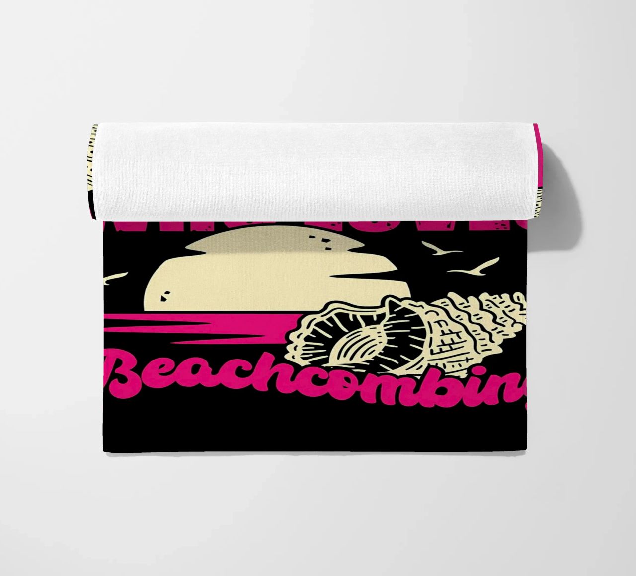 Ragazza Beachcombing Design telo mare da Desiyatnikov