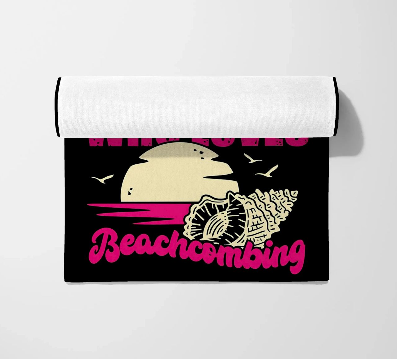 Ragazza Beachcombing Design telo mare da Desiyatnikov