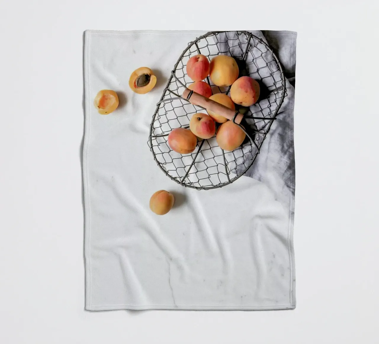 Aprikosenernte coperta in pile da Eat this
