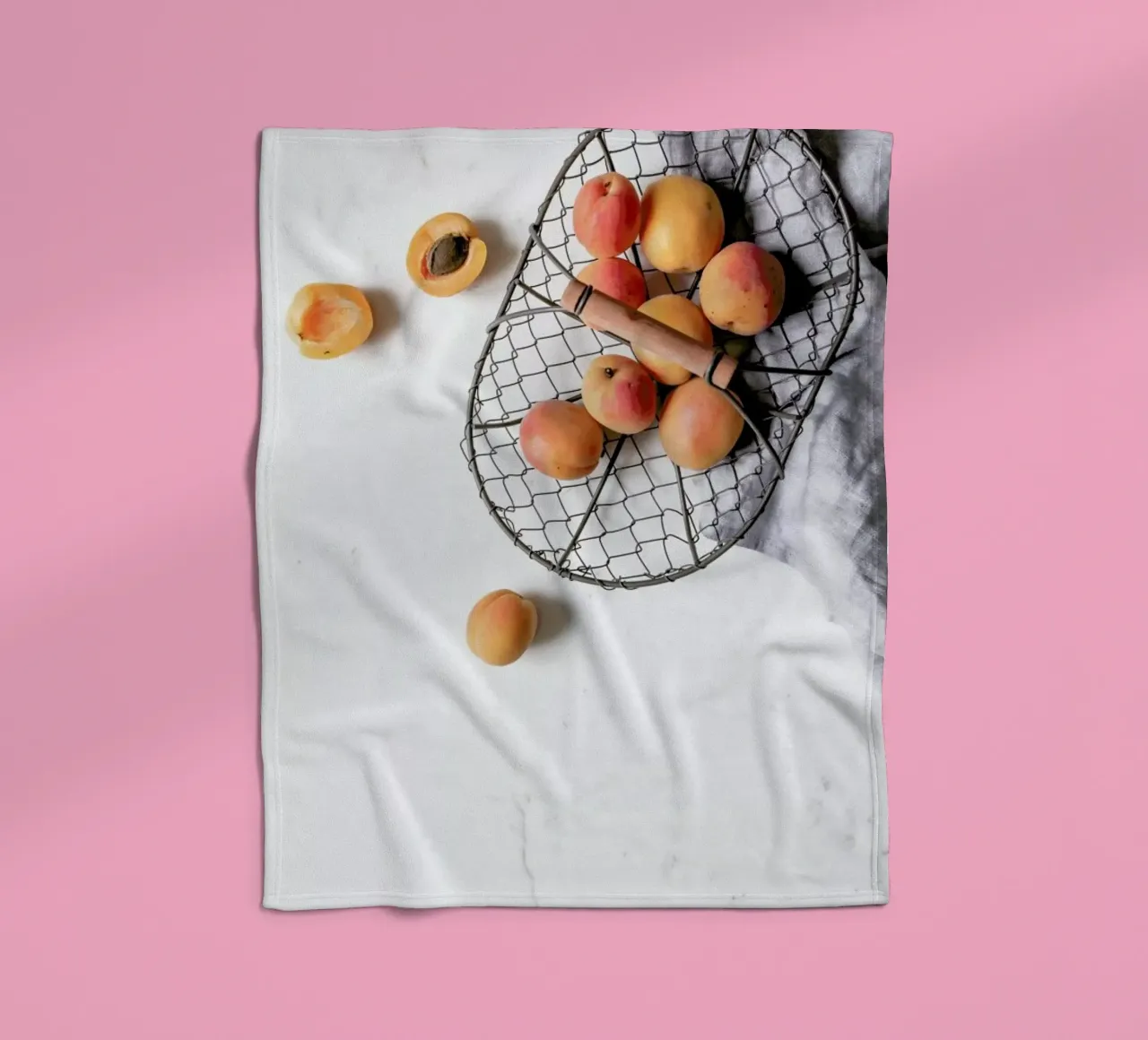 Aprikosenernte coperta in pile da Eat this