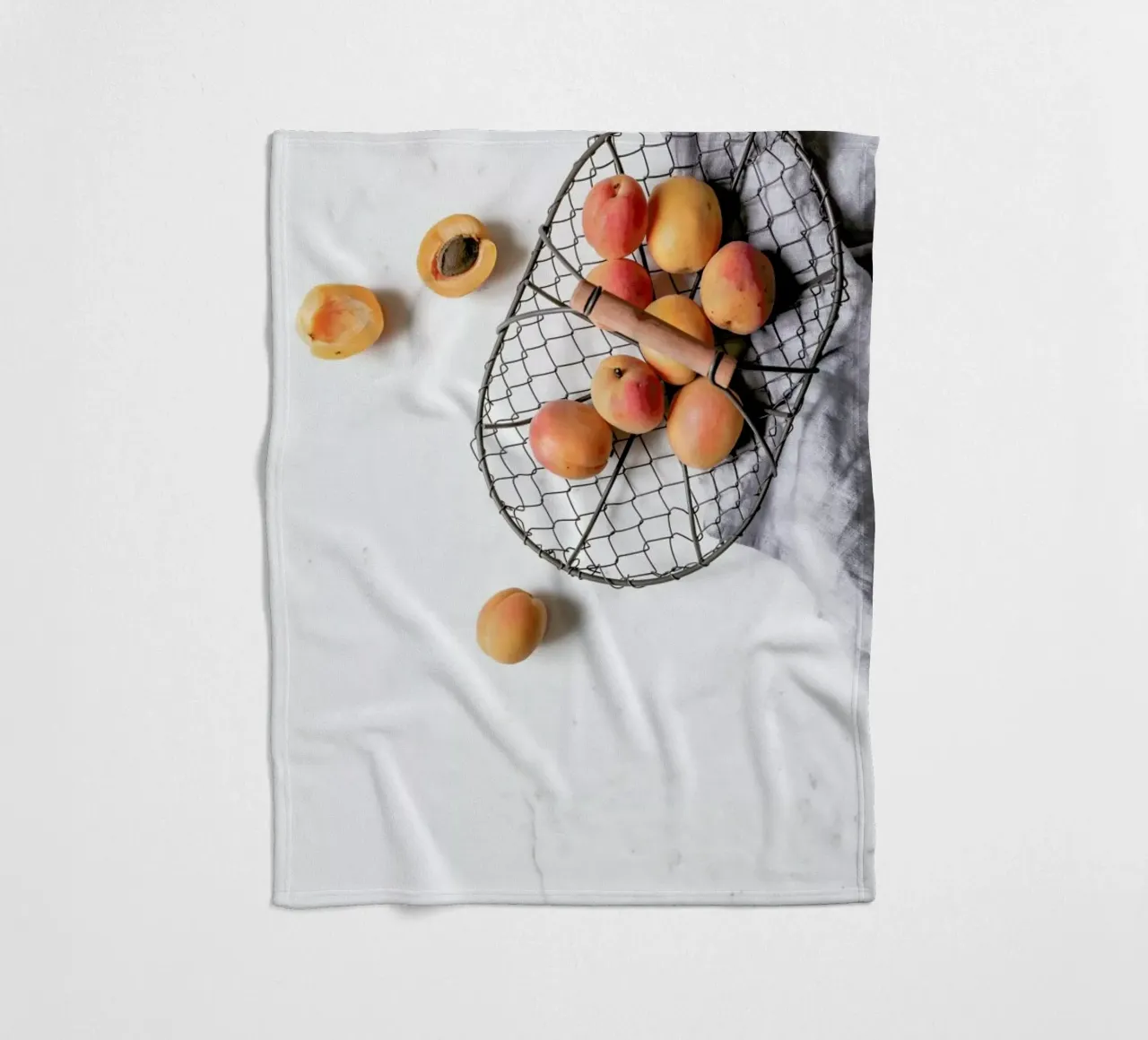 Aprikosenernte coperta in pile da Eat this