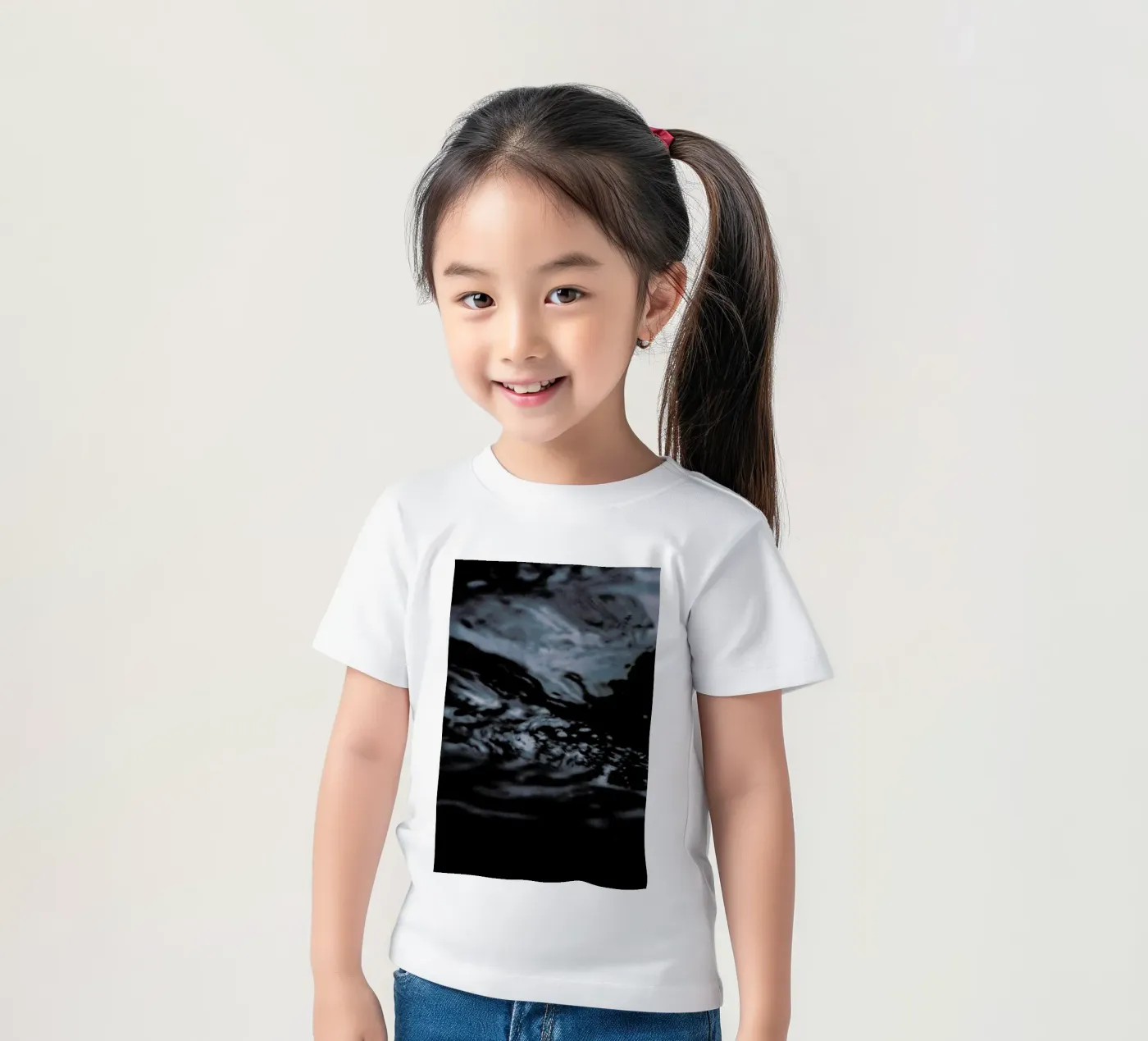Water Pattern 4 Kinder T-Shirt von Chris Abatzis