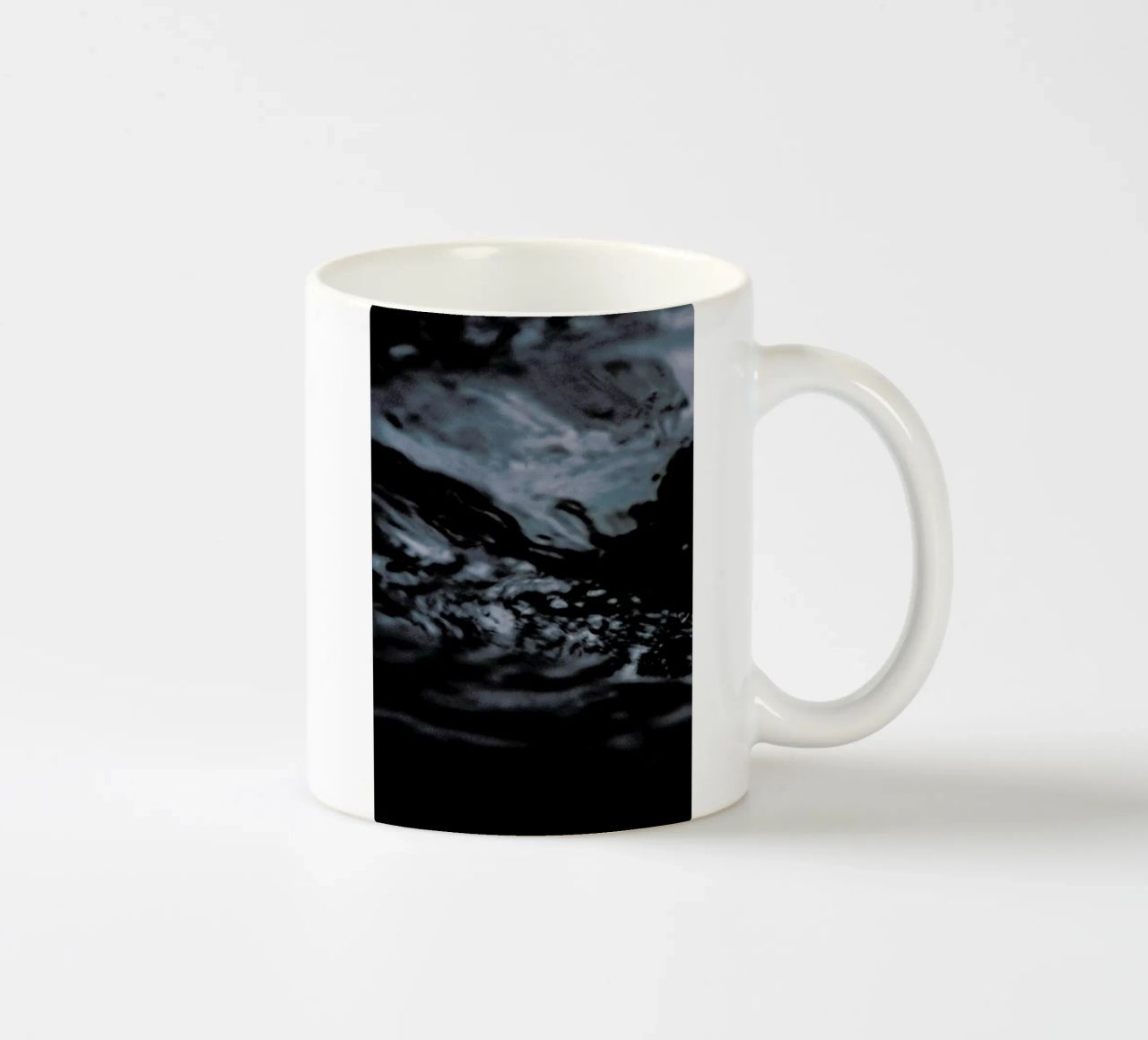 Water Pattern 4 tazza in ceramica da Chris Abatzis