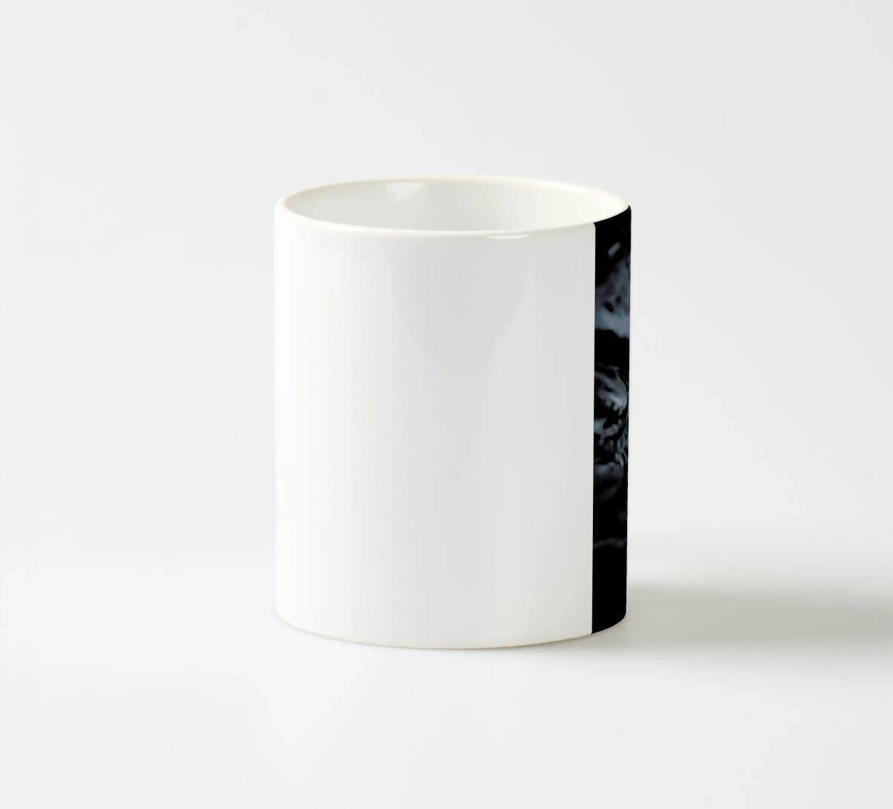 Water Pattern 4 tazza in ceramica da Chris Abatzis