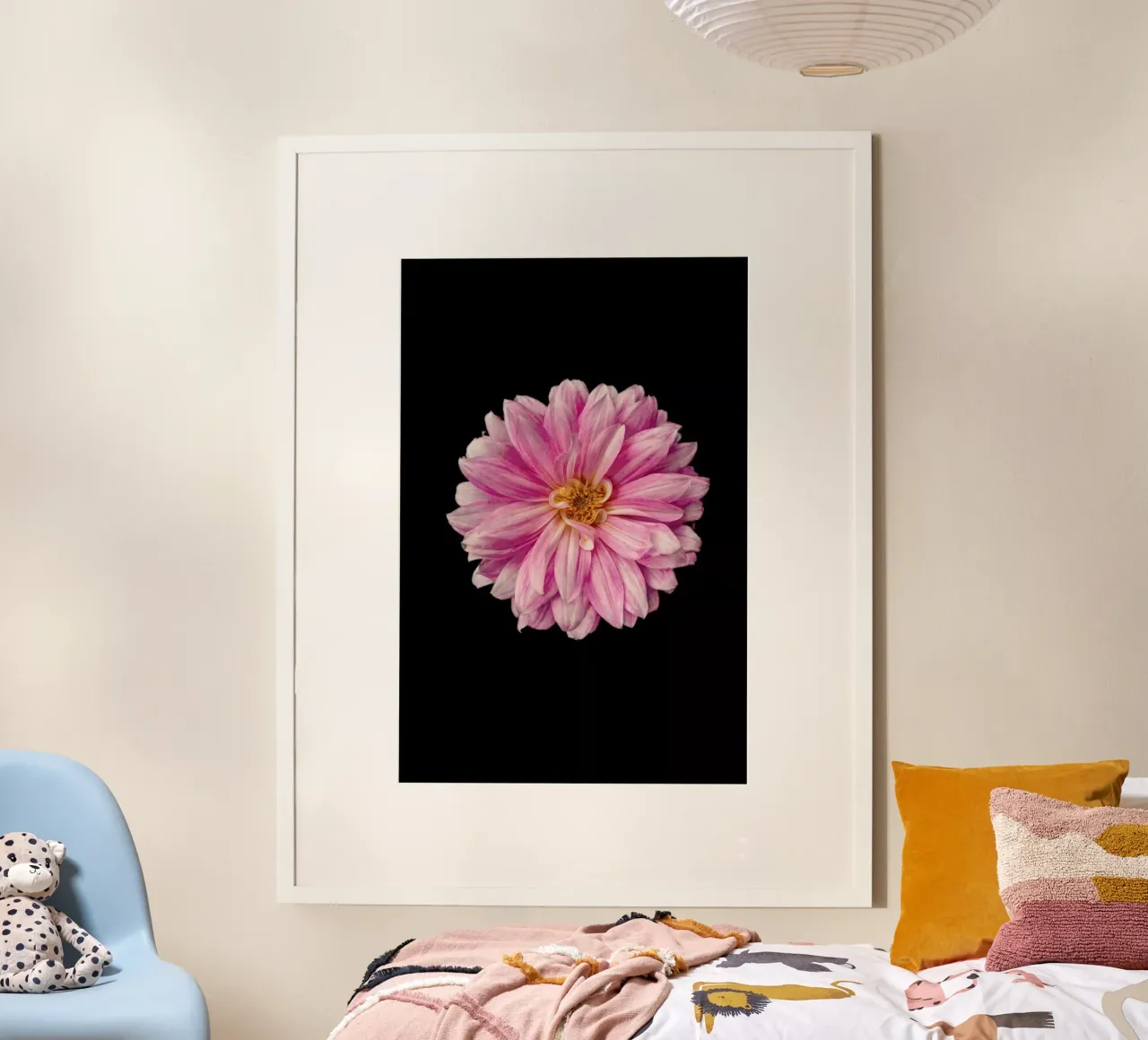 Romantic Dahlia poster con telaio in alluminio da Curious Collections by Marielle Leenders