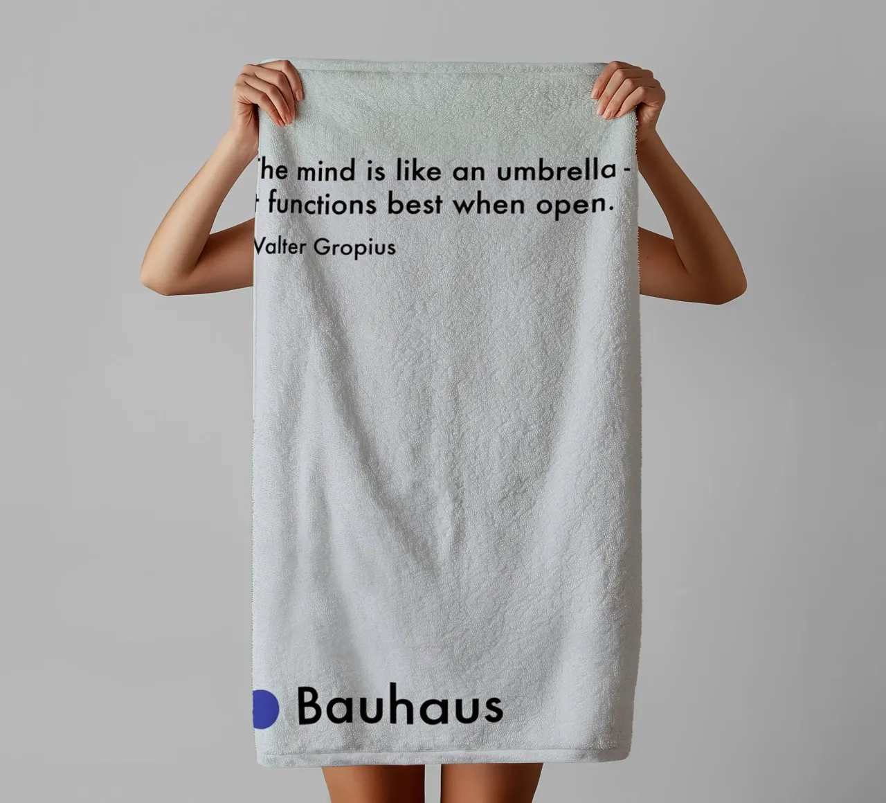 Gropius - Creativity badhanddoek van Studio One
