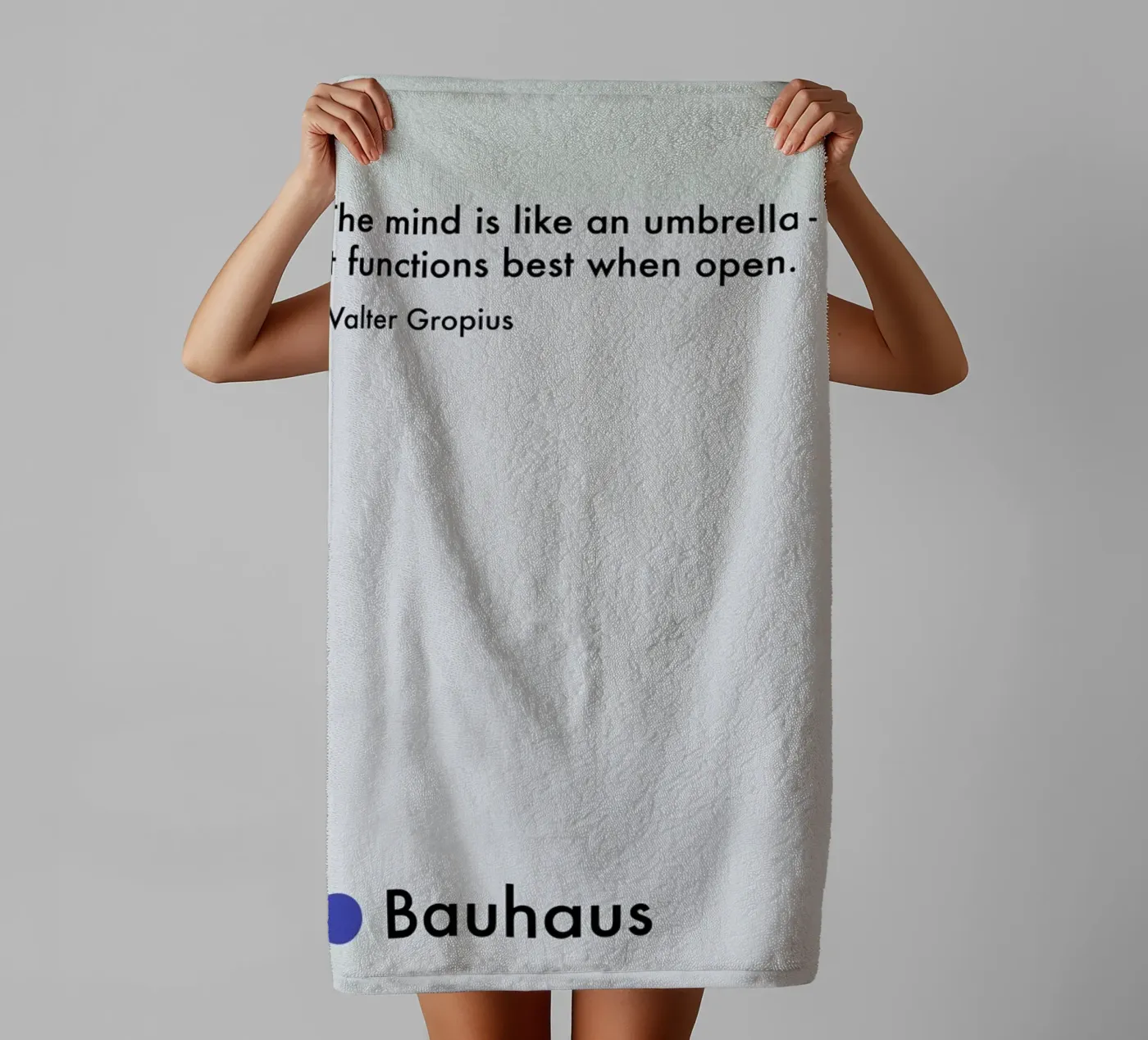Gropius - Creativity badhanddoek van Studio One