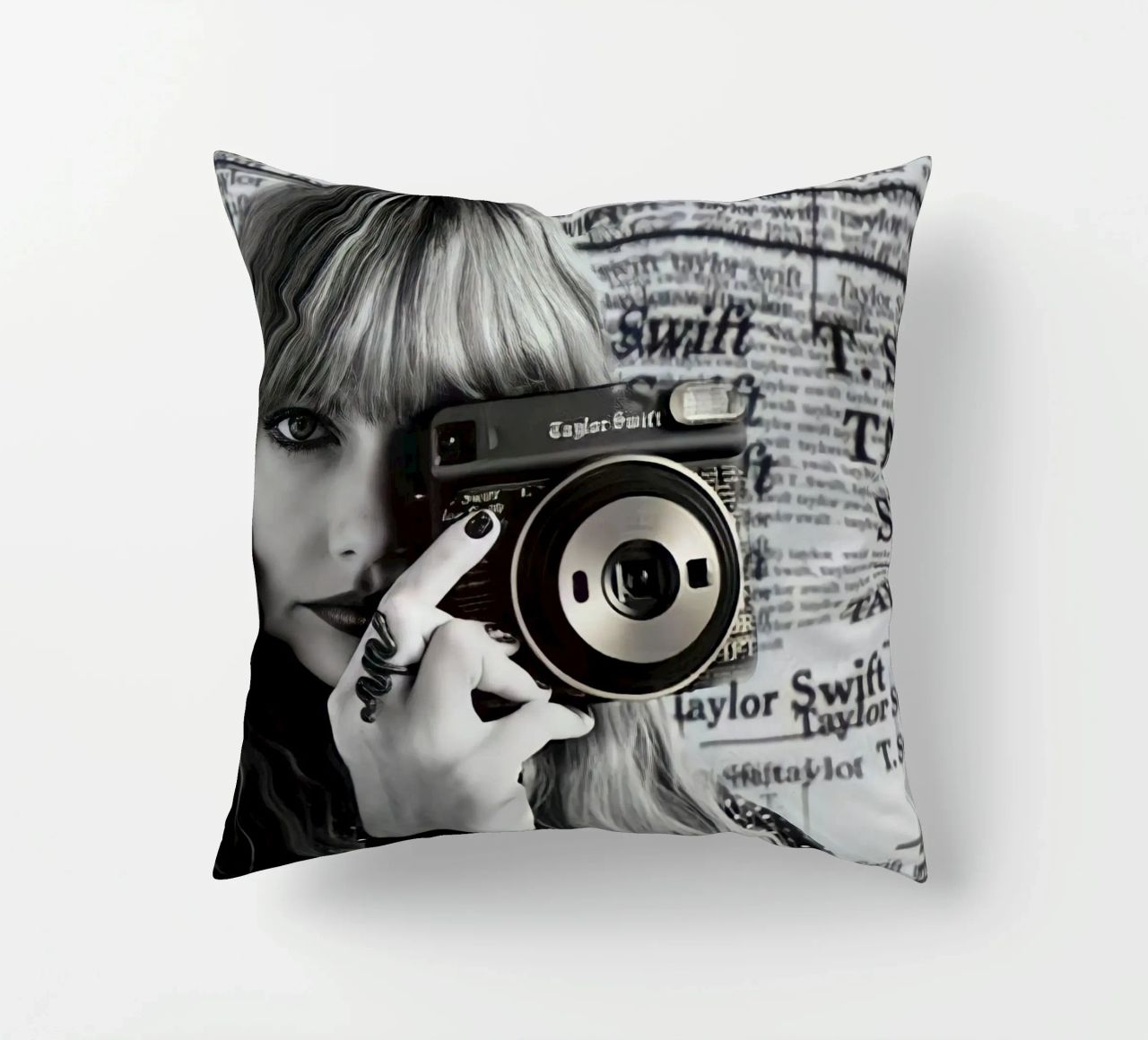 Taylor swift and clasic camera cuscino da avissta