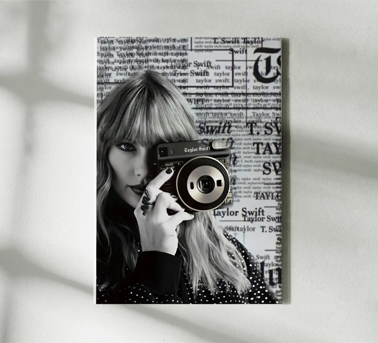 Taylor swift and clasic camera lienzo de avissta