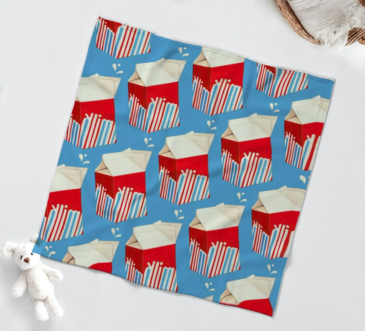 Lunch Patterns Milk Blue coperta in pile da Kelly Gilleran
