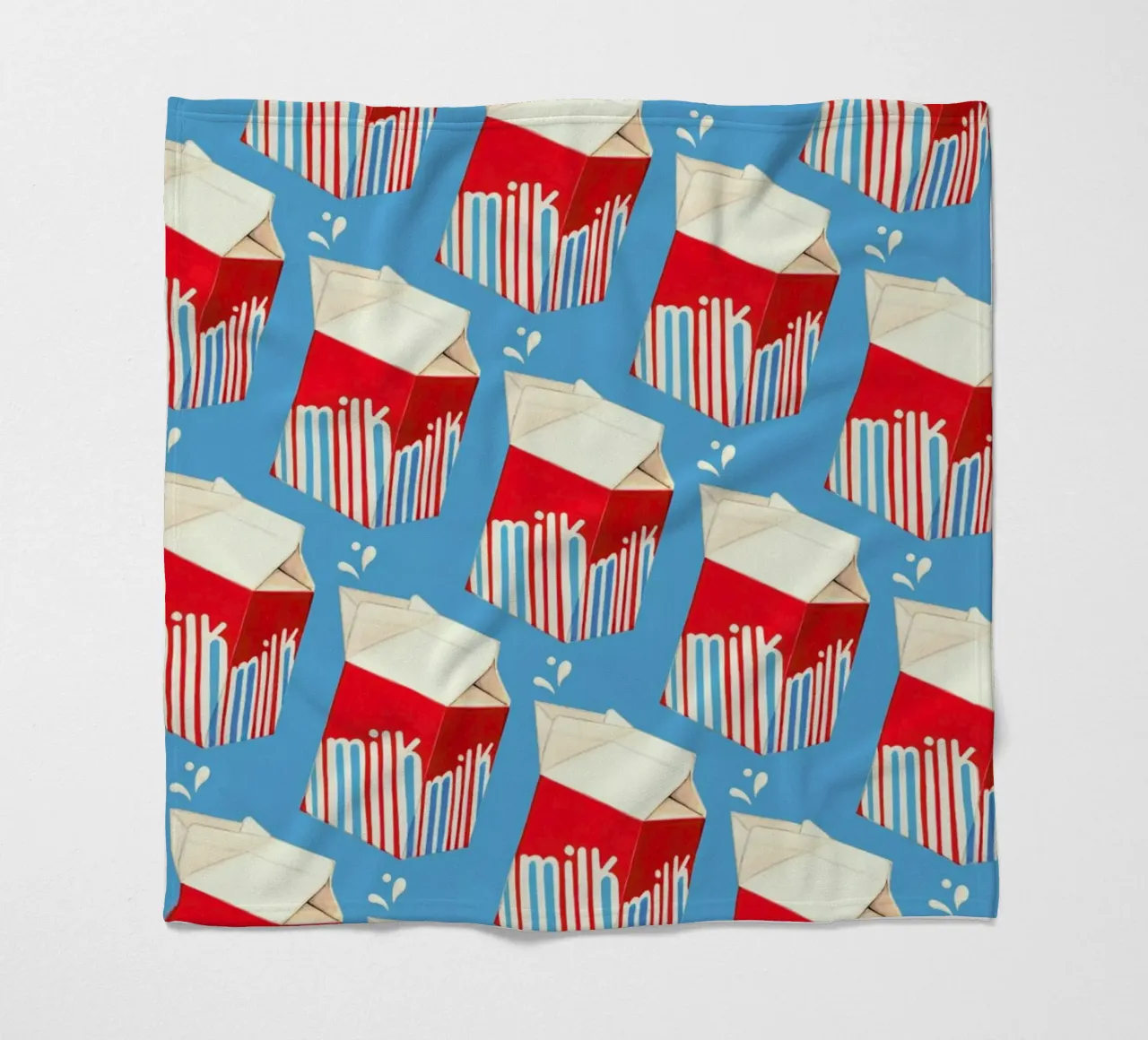 Lunch Patterns Milk Blue coperta in pile da Kelly Gilleran