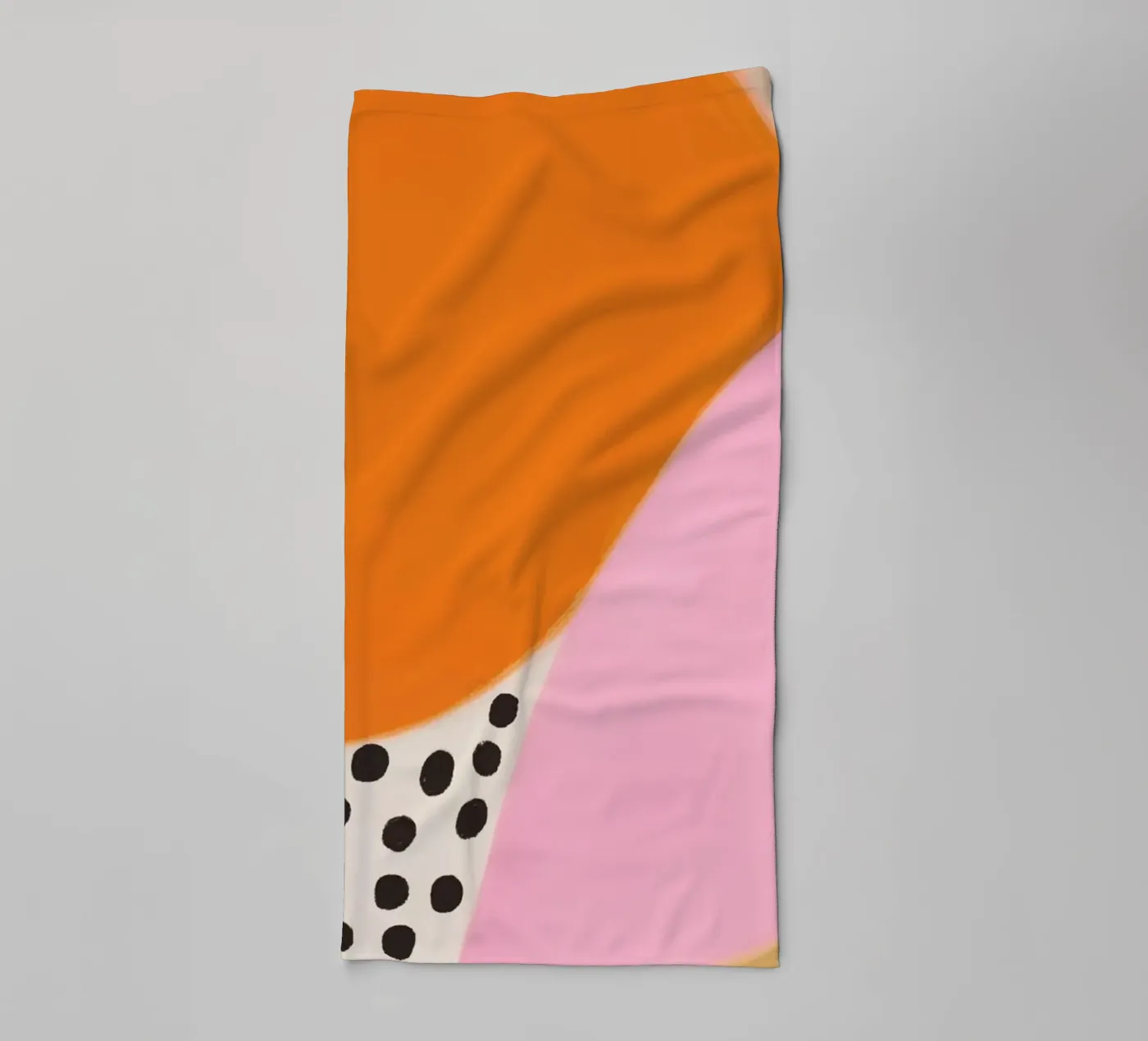 Sunny dot pattern badhanddoek van Carinaprint