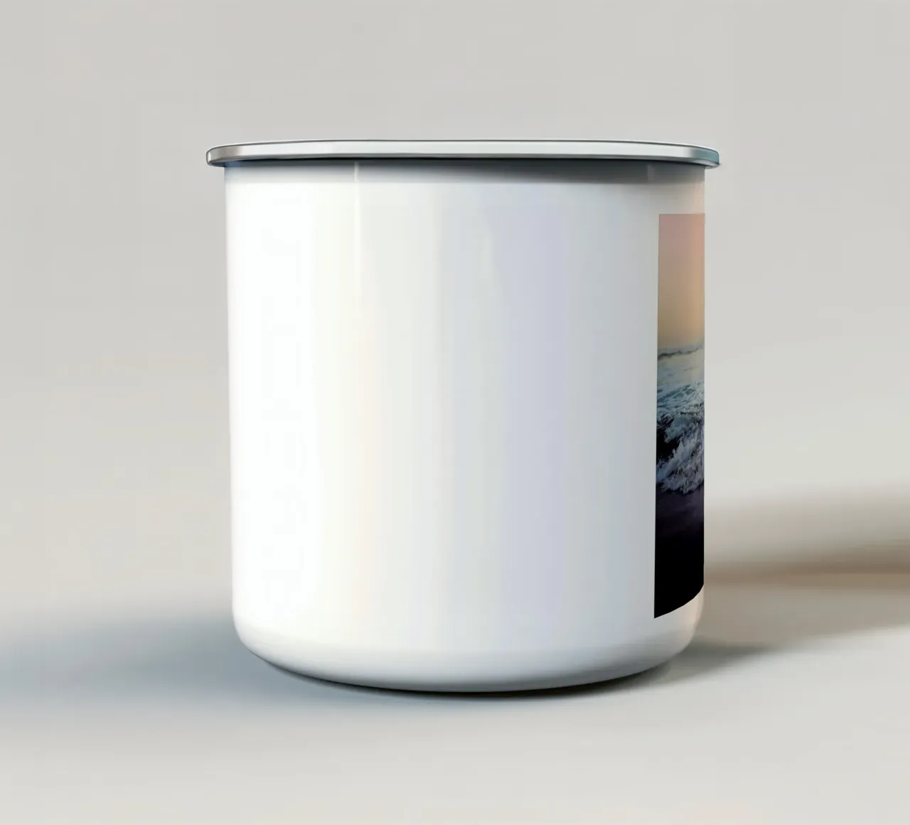 Crash into me taza de esmalte de Leah Flores