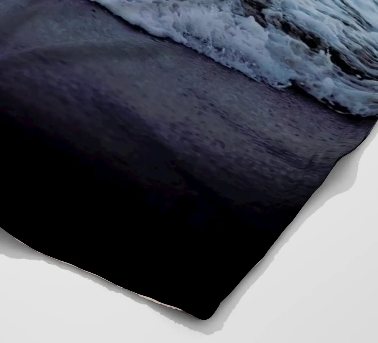 Crash into me coperta in pile da Leah Flores