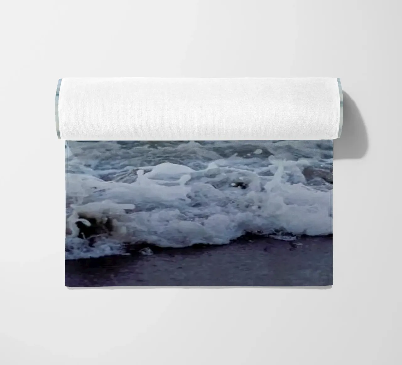 Crash into me telo mare da Leah Flores