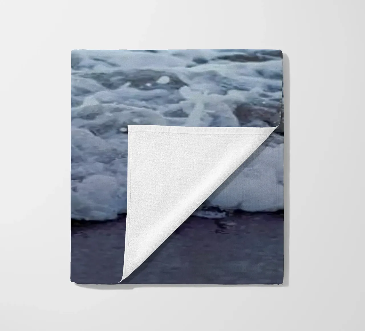 Crash into me telo mare da Leah Flores