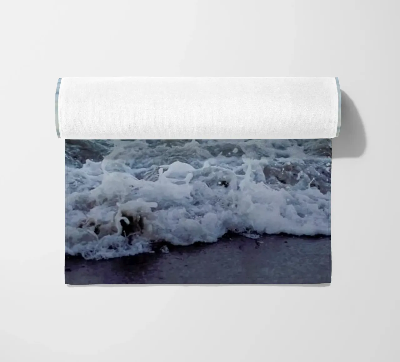 Crash into me telo mare da Leah Flores