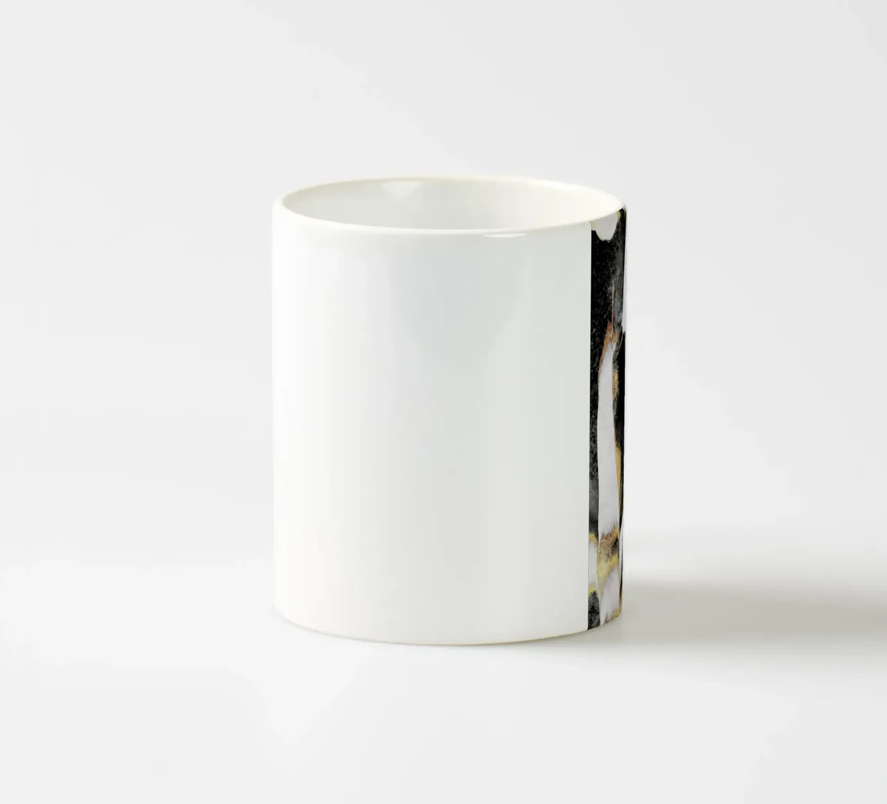 Black tazza in ceramica da Elisabeth Fredriksson