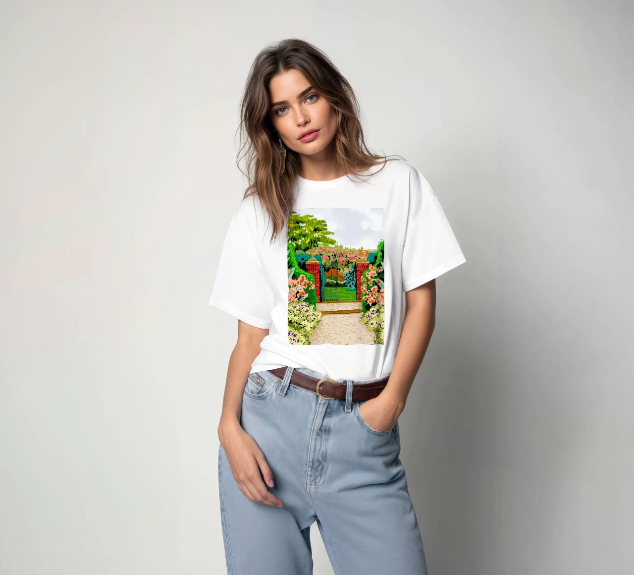 Eingeschlossener Garten T-Shirt von Desiyatnikov