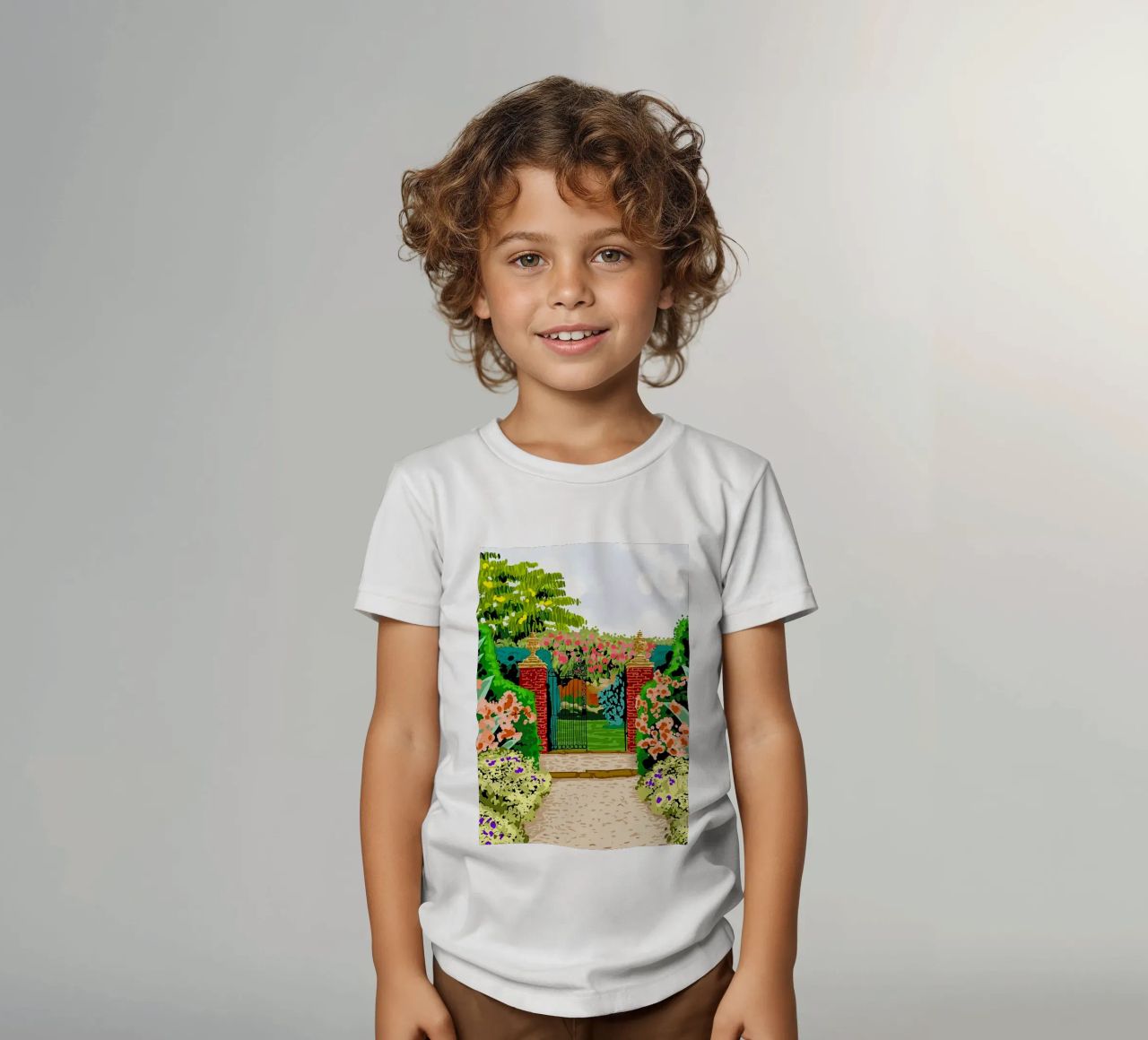 Eingeschlossener Garten Kinder T-Shirt von Desiyatnikov