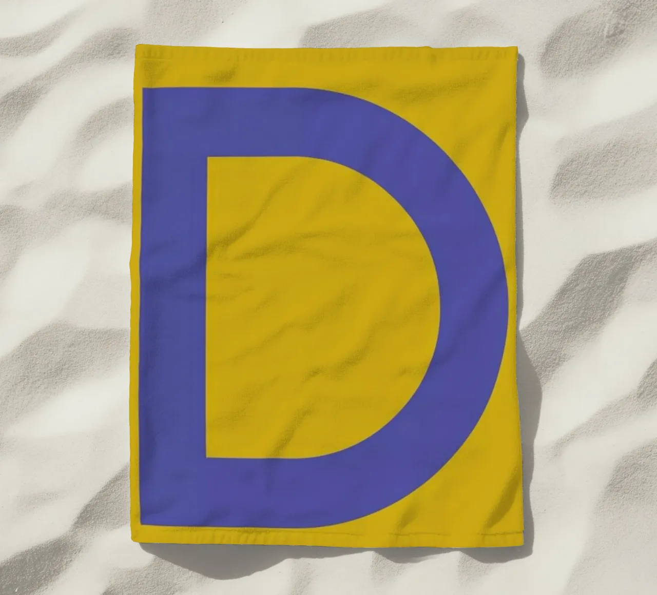 Yellow Letter D telo mare da Studio One