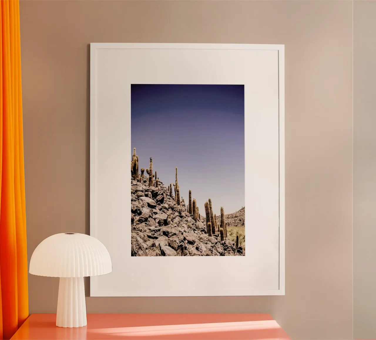 Atacama Cacti Family poster con telaio in legno da Chris Abatzis
