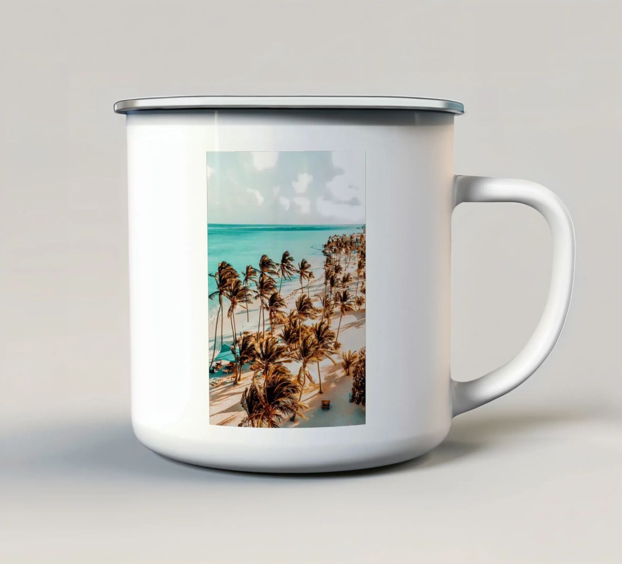 Vita da spiaggia tazza in smalto da Desiyatnikov