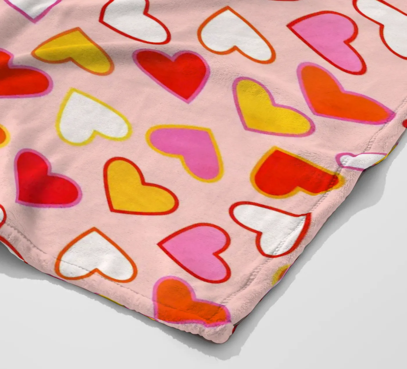 Pink Candy Heart Pattern Fleecedecke von showmemars