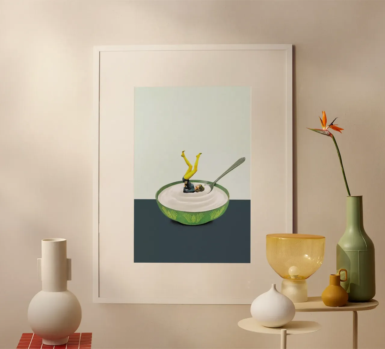 Yoga in My Yogurt poster con telaio in plastica da Maarten Léon