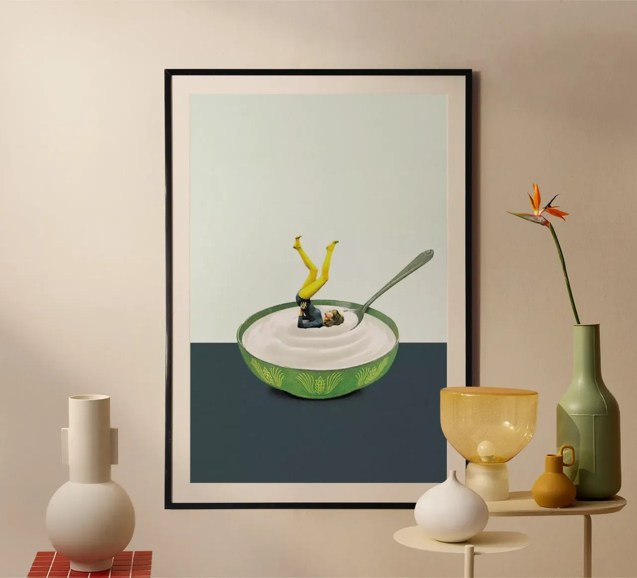 Yoga in My Yogurt poster con telaio in plastica da Maarten Léon