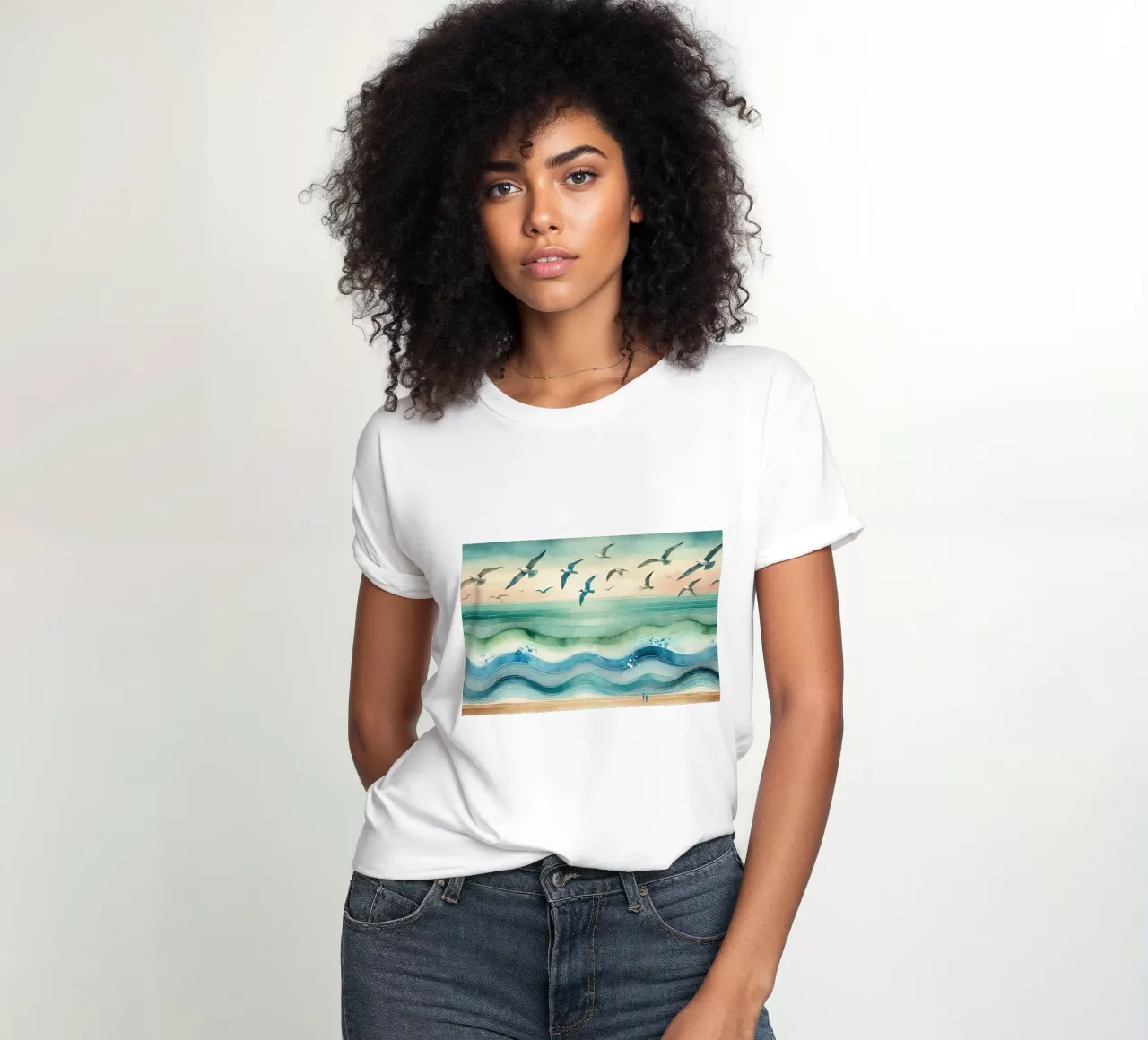 Möwen schweben über den Wellen im Art déco Frauen T-Shirt von Chromatic Fusion Studio