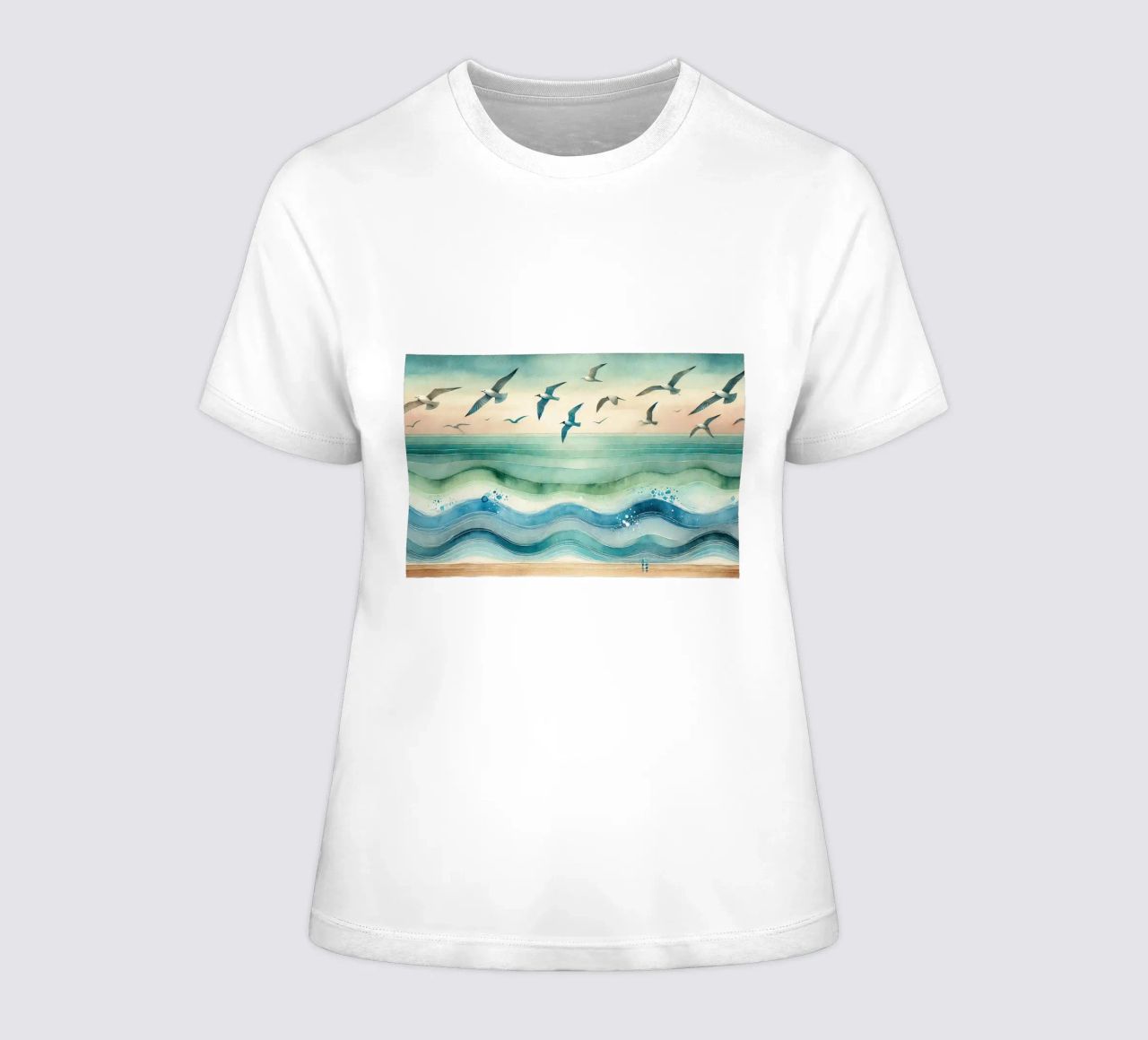 Zeemeeuwen zweven boven de golven in Art Deco dames t-shirt getailleerd van Chromatic Fusion Studio