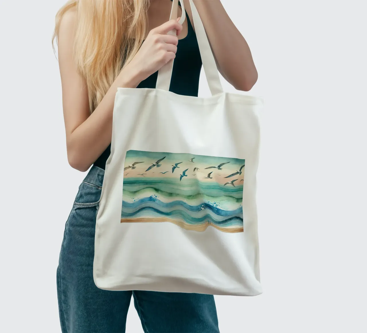 Les mouettes s'élèvent au-dessus des vagues en Art déco tote bag de Chromatic Fusion Studio