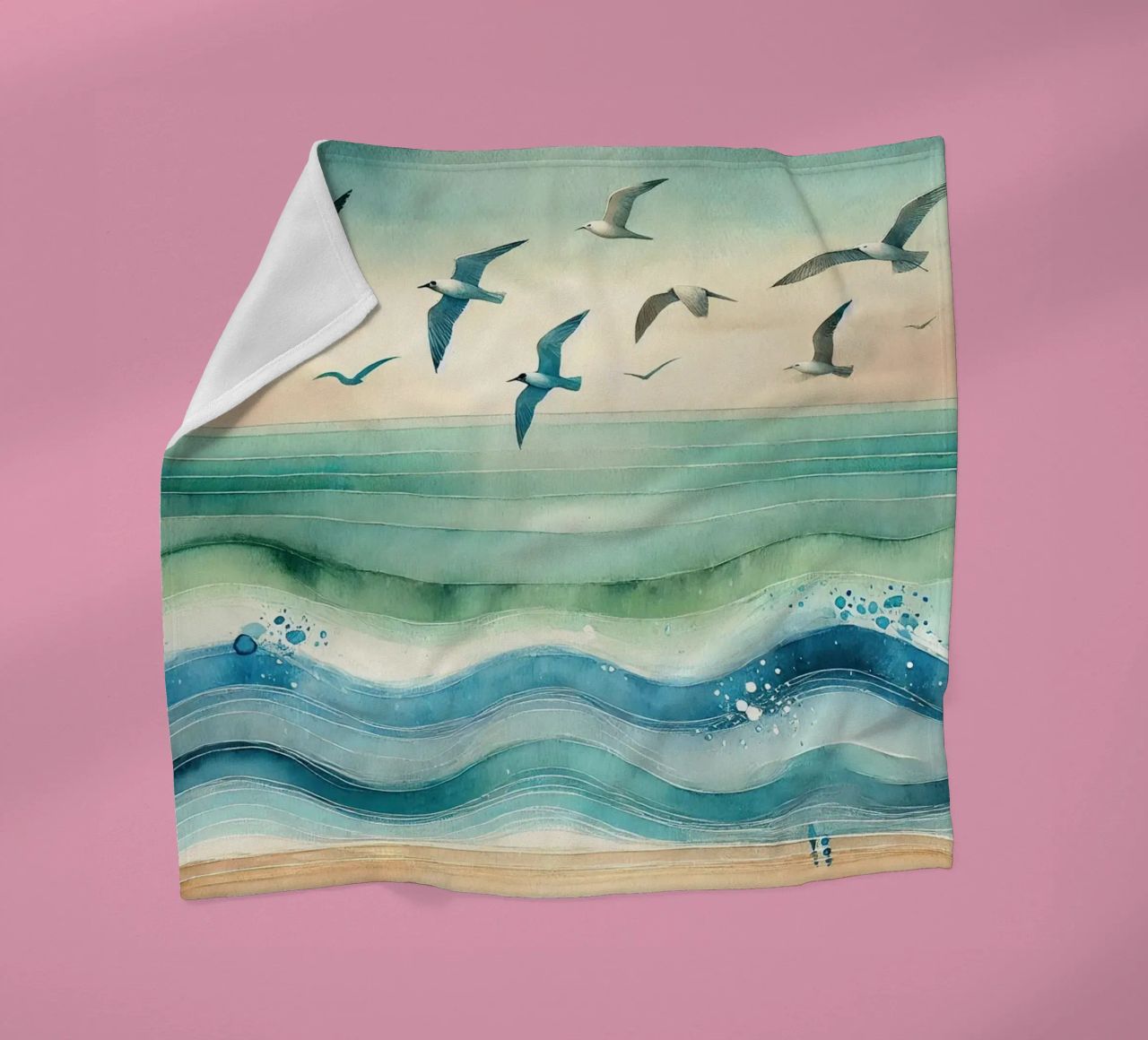 Zeemeeuwen zweven boven de golven in Art Deco fleecedeken van Chromatic Fusion Studio