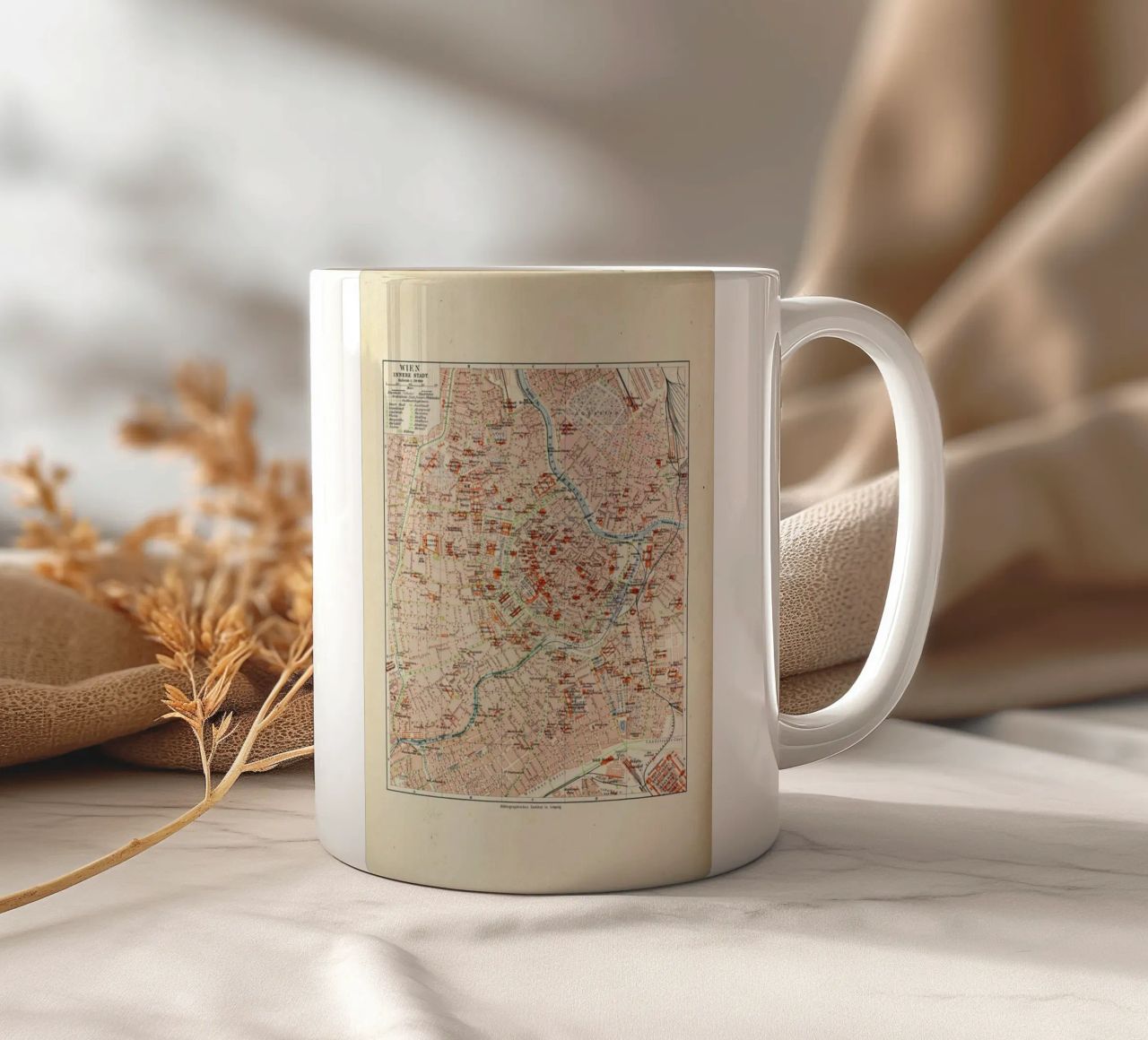 Vienna City, Austria, 1899 Keramik Tasse von Artokoloro Quint Lox Ltd