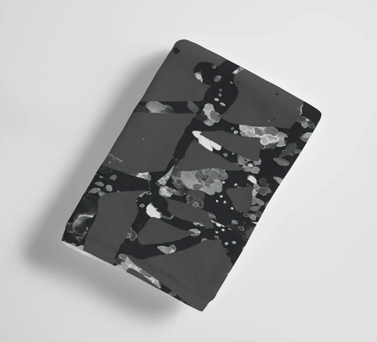 grey77 asciugamano da bagno da Giulio Iurissevich