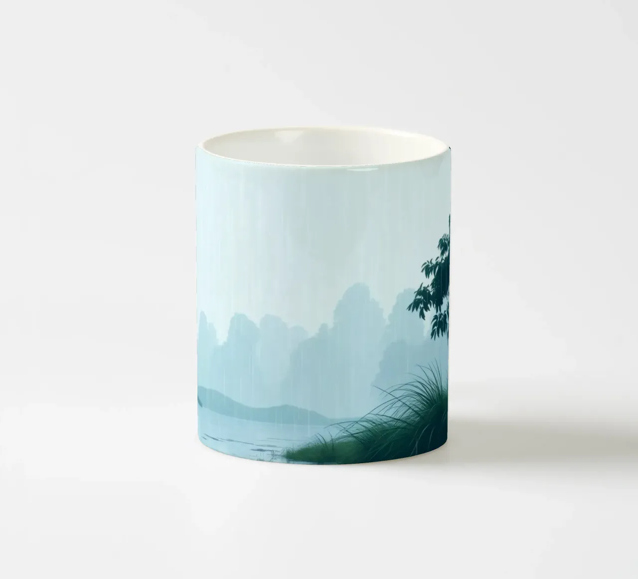 Paesaggio sereno con pioggia che cade su un fiume tranquillo tazza in ceramica da DesignDoodle