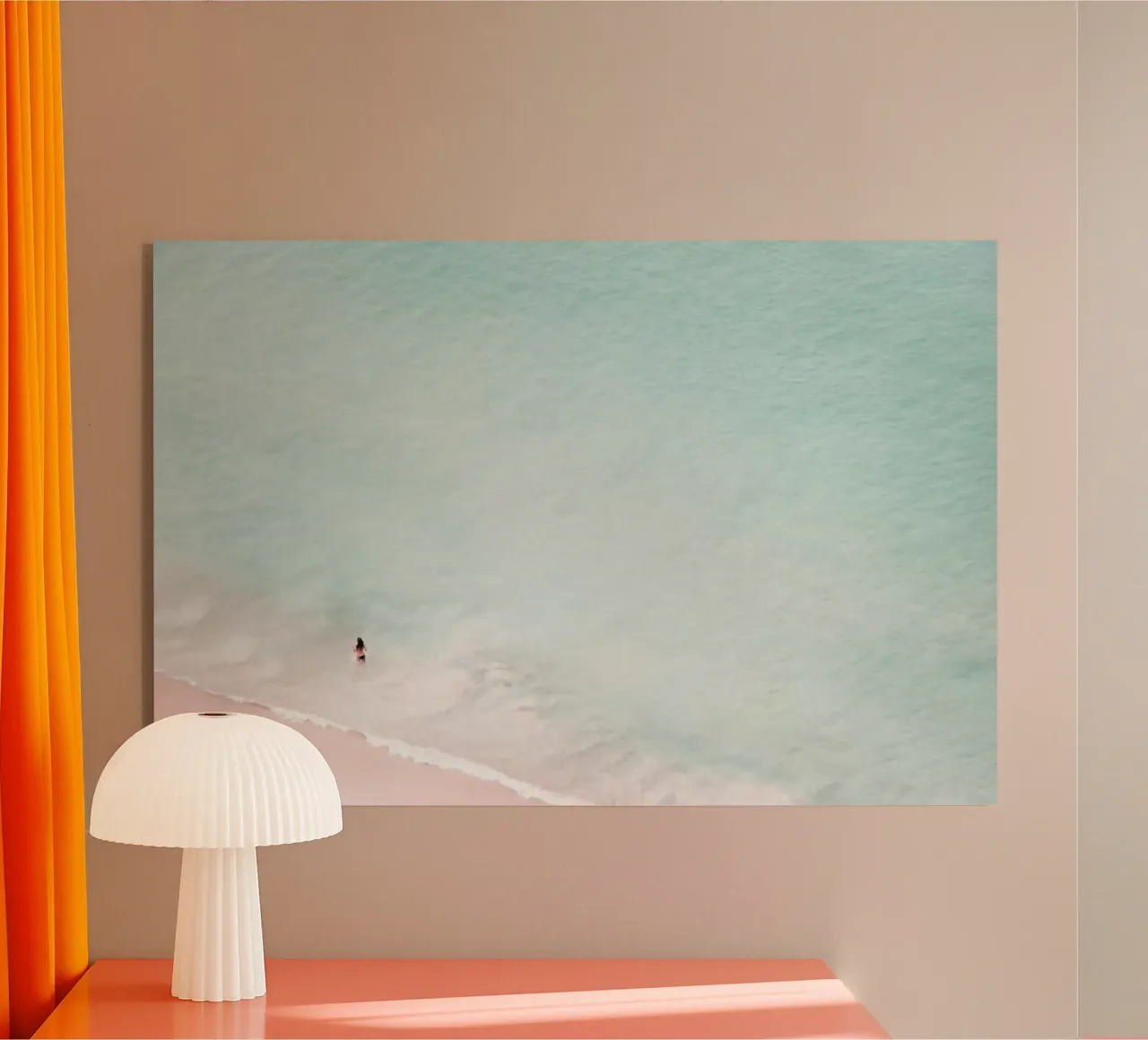 The Black Bikini plexiglass da Ingrid Beddoes