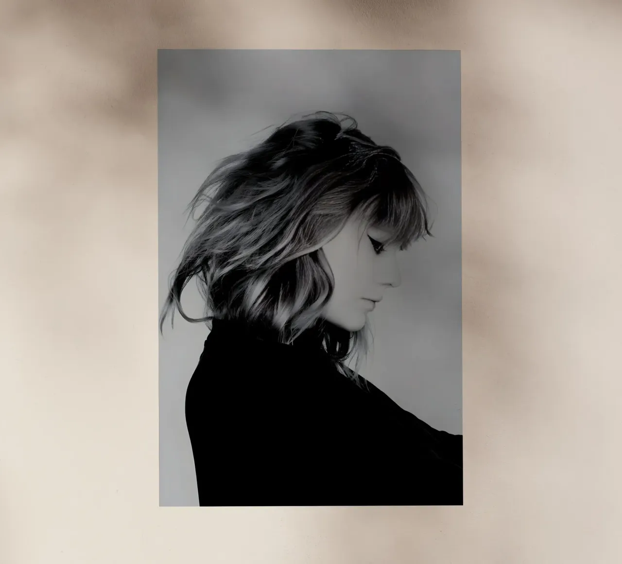 Taylor swift beautiful in black pellicola backlit da avissta
